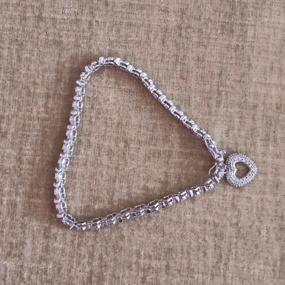 925 Silver Sparkling Tennis Bracelet with Heart Charm - Picture 6 of 10